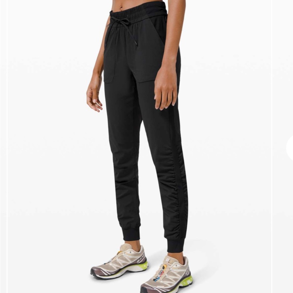NWT Lululemon Beyond the Studio Jogger Pant sz 0